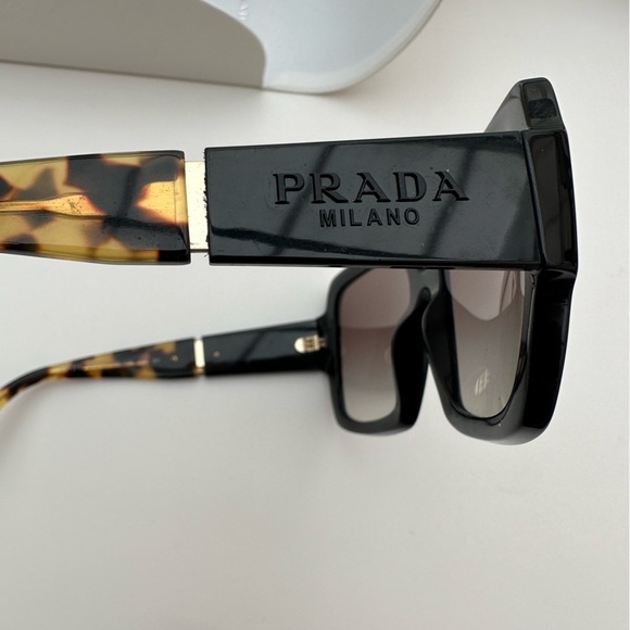 PRADA PR 21XS Sunglasses - Picture 6 of 12